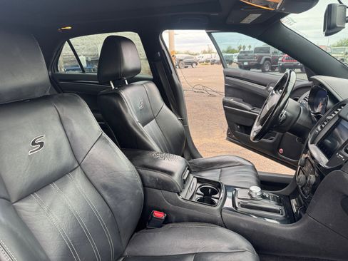 Used 2018 Chrysler 300 S w/ 300S Premium Group image 30