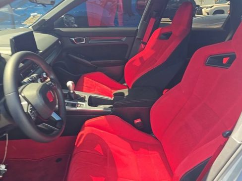 Used 2023 Honda Civic Type R image 6