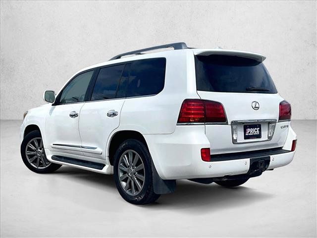 Used 2011 Lexus LX 570 4WD w/ Luxury Pkg w/Pre-crash image 12