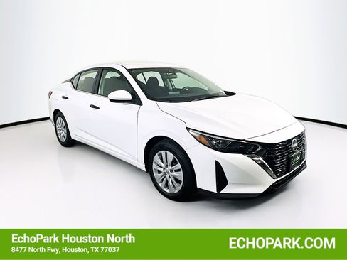 Used 2025 Nissan Sentra S FWD image 1