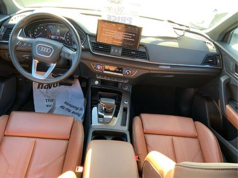 Used 2024 Audi Q5 2.0T Premium w/ Convenience Package image 17