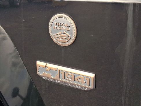 Used 2016 Jeep Wrangler Unlimited Sahara image 30