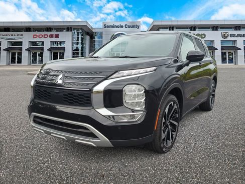 Used 2024 Mitsubishi Outlander SE FWD image 4