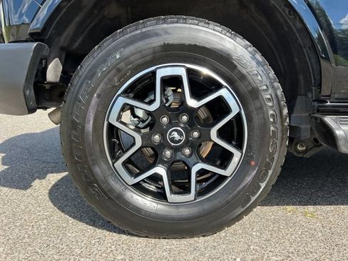 Used 2025 Ford Bronco Outer Banks AWD/4WD image 14