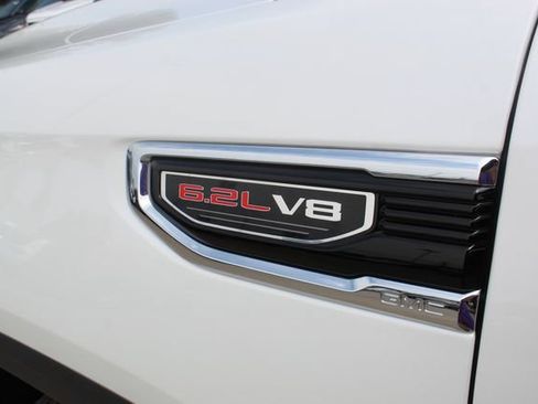 Used 2022 GMC Sierra 1500 Denali AWD/4WD image 9