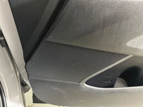 Used 2024 Kia Sorento S w/ Panoramic Sunroof Package image 29