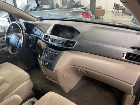 Used 2014 Honda Odyssey LX image 40