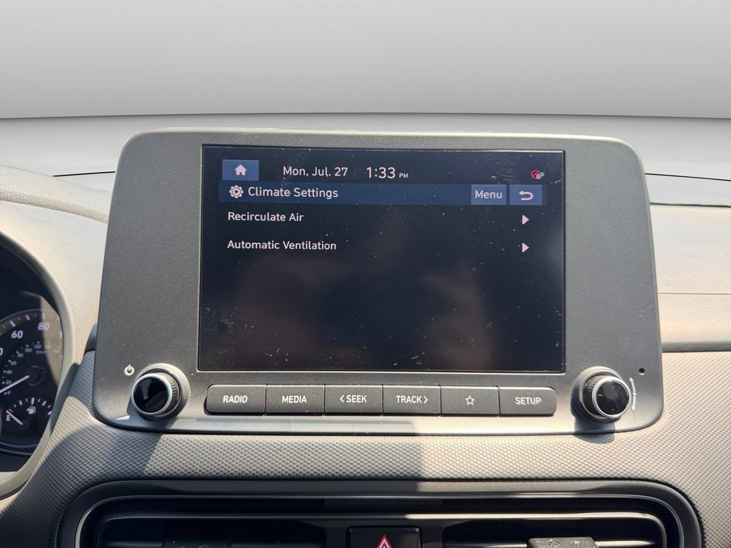Used 2023 Hyundai Kona SEL AWD/4WD image 29