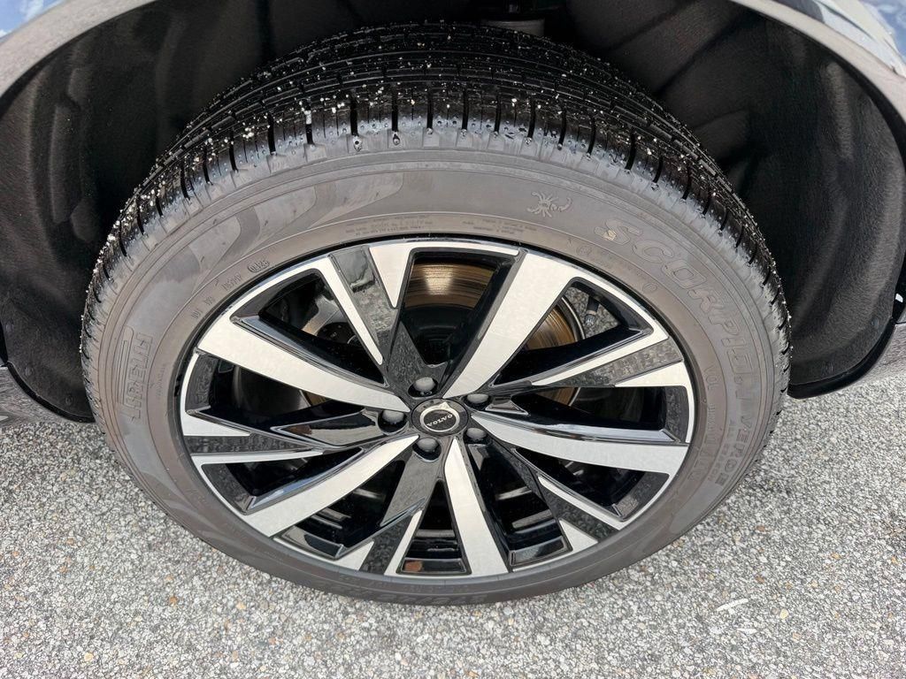 New 2026 Volvo XC90 T8 Core w/ Protection Package Premier AWD/4WD image 27