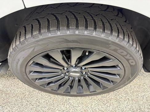 Used 2019 Lincoln Navigator Reserve AWD/4WD image 8