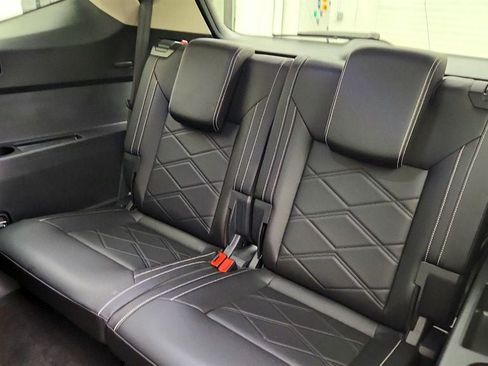 Used 2025 Volkswagen Atlas SE AWD/4WD image 20