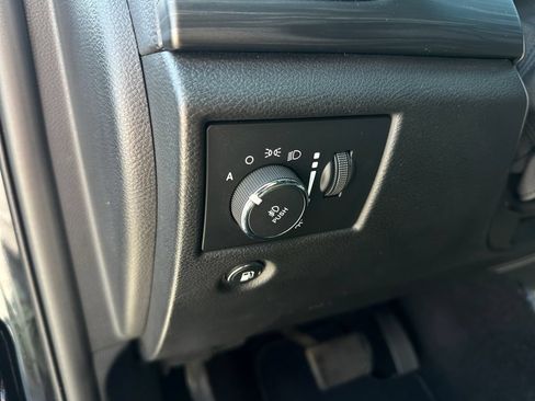 Used 2021 Jeep Grand Cherokee Laredo X RWD image 24
