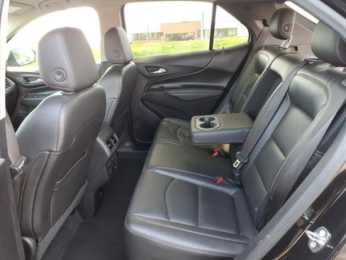 Used 2018 Chevrolet Equinox Premier FWD image 28