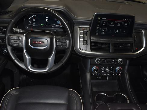 Used 2024 GMC Yukon SLT w/ SLT Premium Package AWD/4WD image 34