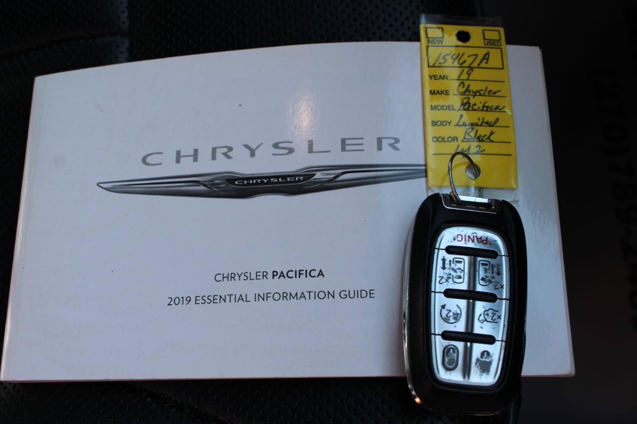 Used 2019 Chrysler Pacifica Limited FWD image 55