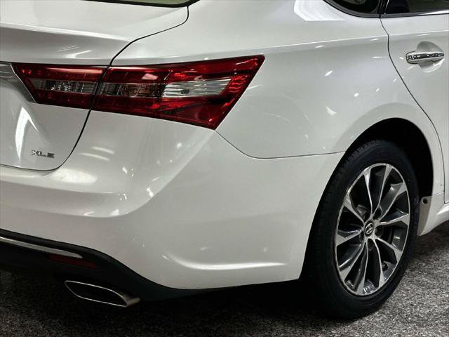 Used 2017 Toyota Avalon XLE w/ Protection Package FWD image 9