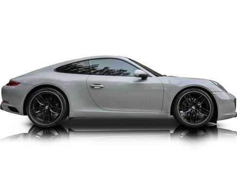 Used 2019 Porsche 911 Carrera RWD image 2