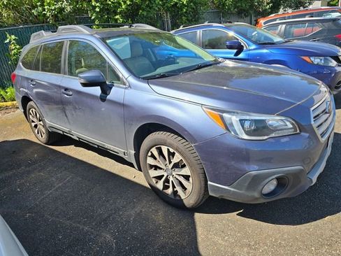 Used 2017 Subaru Outback 2.5i Limited w/ Popular Package #5 AWD/4WD image 2