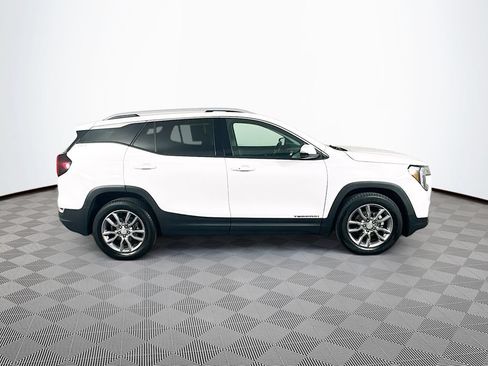 Used 2024 GMC Terrain SLT FWD image 12