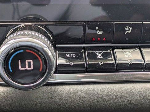 New 2025 GMC Canyon Elevation w/ Convenience Package image 31