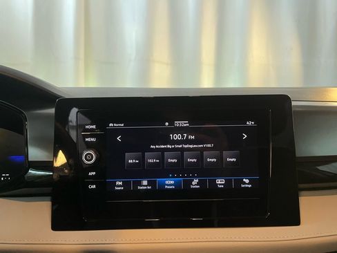 Certified 2025 Volkswagen Taos S AWD/4WD image 19
