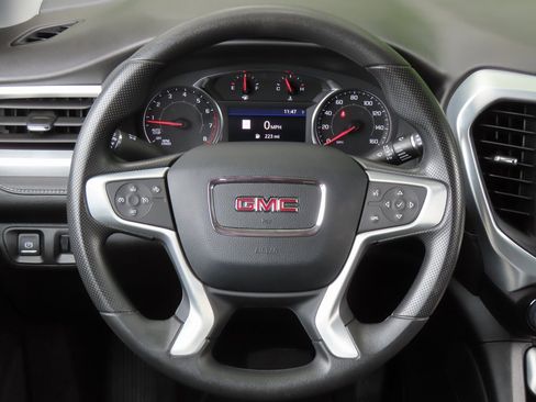 Used 2023 GMC Acadia SLE w/ Driver Convenience Package image 18