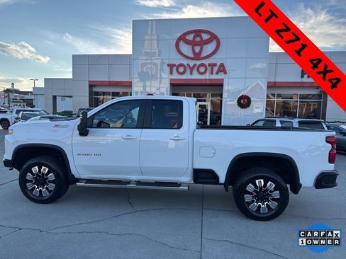 Used 2024 Chevrolet Silverado 2500 LT w/ Z71 Off-Road Package image 8