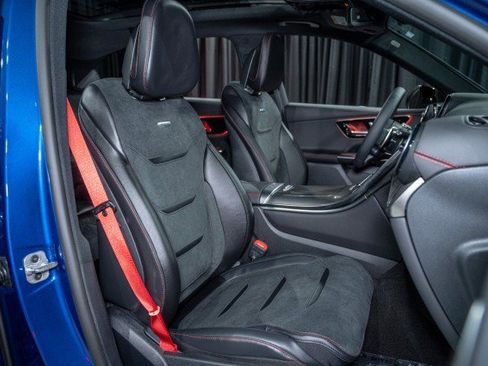 Used 2025 Mercedes-Benz GLC 43 AMG 4MATIC image 15