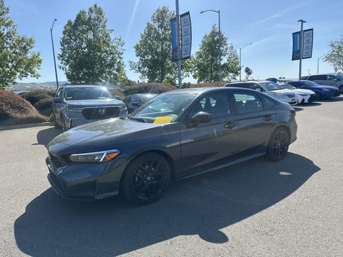 Used 2025 Honda Civic Sport image 5