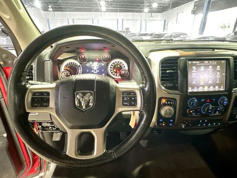 Used 2016 RAM 1500 Laramie image 12