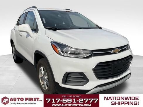 Used 2018 Chevrolet Trax LT w/ LT Convenience Package AWD/4WD image 1