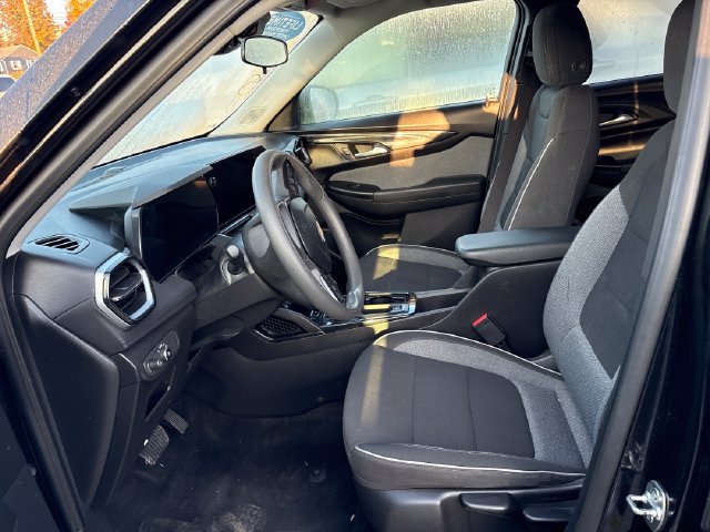 Used 2024 Chevrolet TrailBlazer LT AWD/4WD image 7