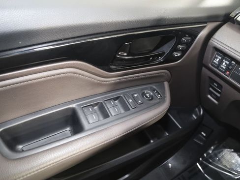 Used 2023 Honda Odyssey Touring image 29