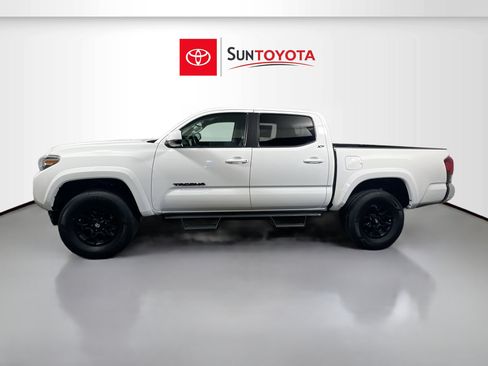 Used 2022 Toyota Tacoma SR5 RWD image 7