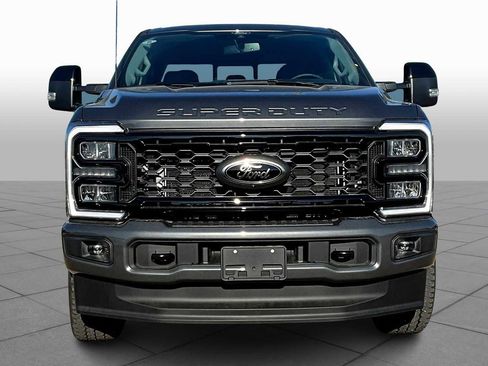 New 2026 Ford F250 Lariat w/ Black Appearance Package AWD/4WD image 3