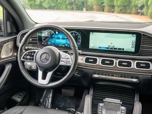 Used 2021 Mercedes-Benz GLS 450 4MATIC image 29