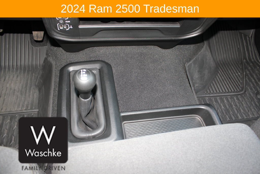 Used 2024 RAM 2500 Tradesman w/ Chrome Appearance Group AWD/4WD image 31