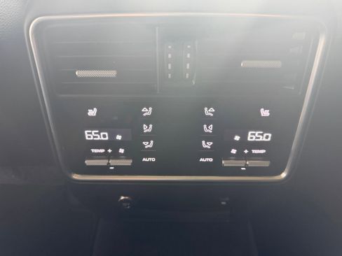 Used 2022 Porsche Cayenne Turbo AWD/4WD image 20