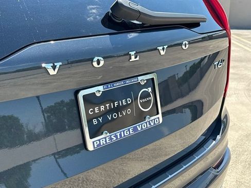 Certified 2022 Volvo XC90 T6 Momentum w/ Climate Package AWD/4WD image 38
