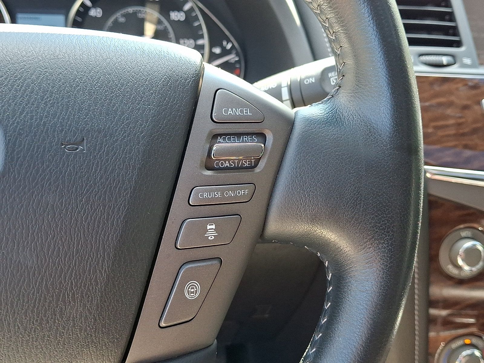 Used 2017 Nissan Armada Platinum AWD/4WD image 24