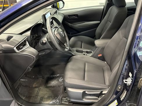 Used 2024 Toyota Corolla LE FWD image 6
