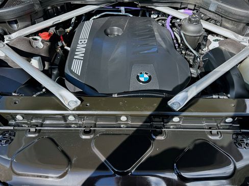 Certified 2023 BMW X7 xDrive40i w/ M Sport Package image 34