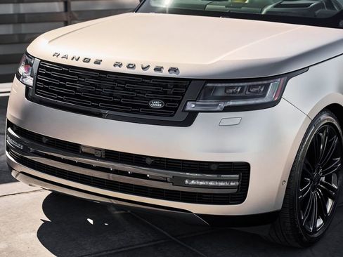 Used 2026 Land Rover Range Rover Long Wheelbase SE AWD/4WD image 6