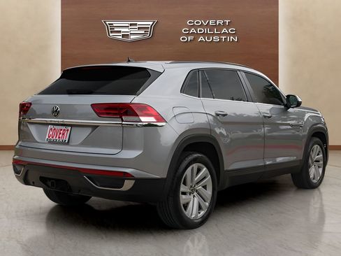 Used 2020 Volkswagen Atlas Cross Sport SE w/ Towing Package FWD image 5