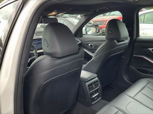 Used 2025 BMW 330i Sedan RWD image 12