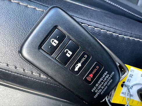 Used 2020 Lexus IS 300 F Sport image 15