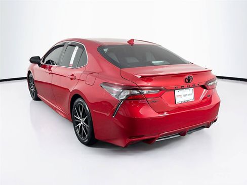 Used 2023 Toyota Camry SE FWD image 10