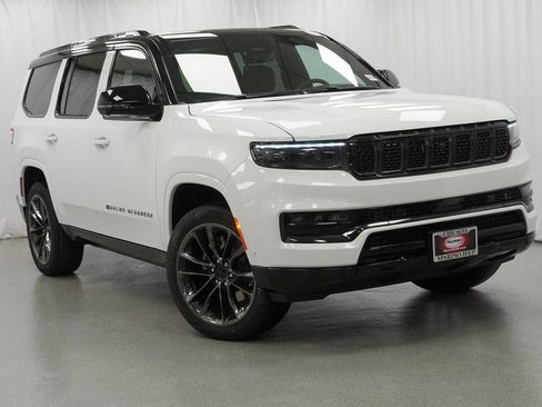 New 2025 Jeep Grand Wagoneer Series III w/ Rear Seat Video Group 1 image 8