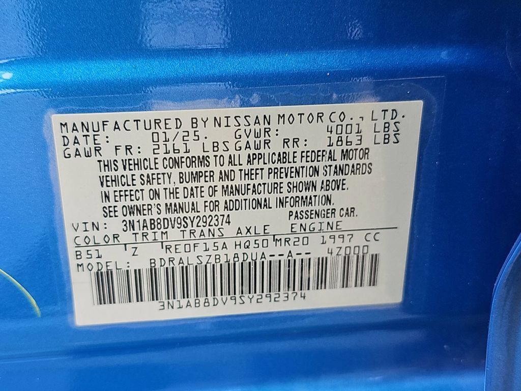 Used 2025 Nissan Sentra SR w/ SR Premium Package FWD image 38