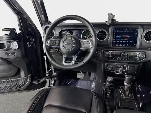 Used 2022 Jeep Gladiator Overland w/ Popular Equipment Package image 23